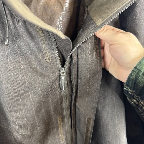 The North Face HyVent Hooded Jacket Men’s XL Brown Pinstripe Ski Shell - Picture 5 of 11